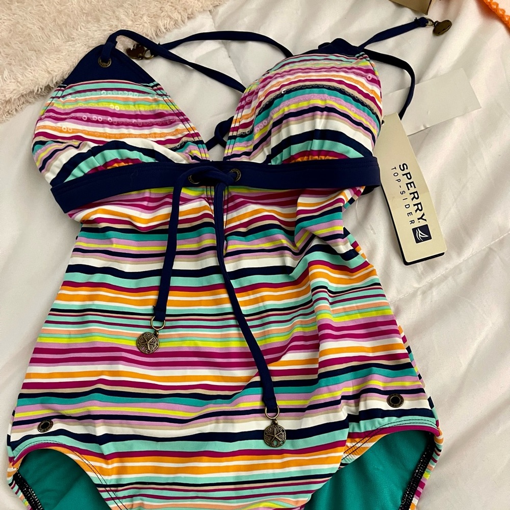Bathing suit - Picture 2 of 3